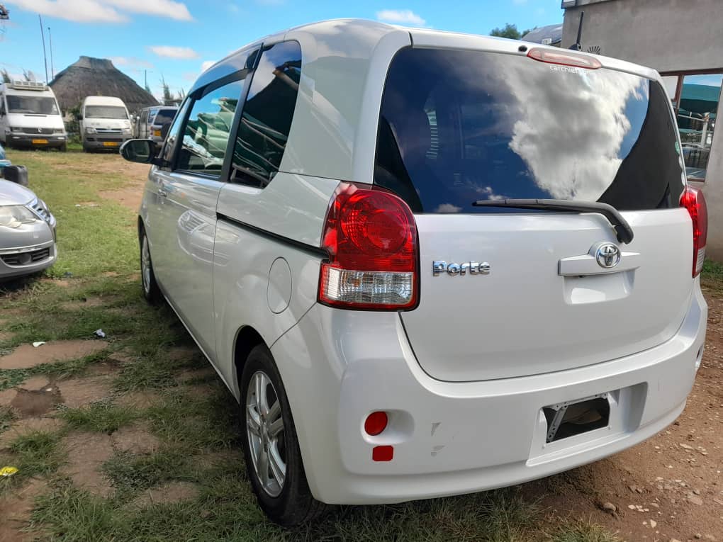 2016 Toyota Pote thumbnail 3 - Car World