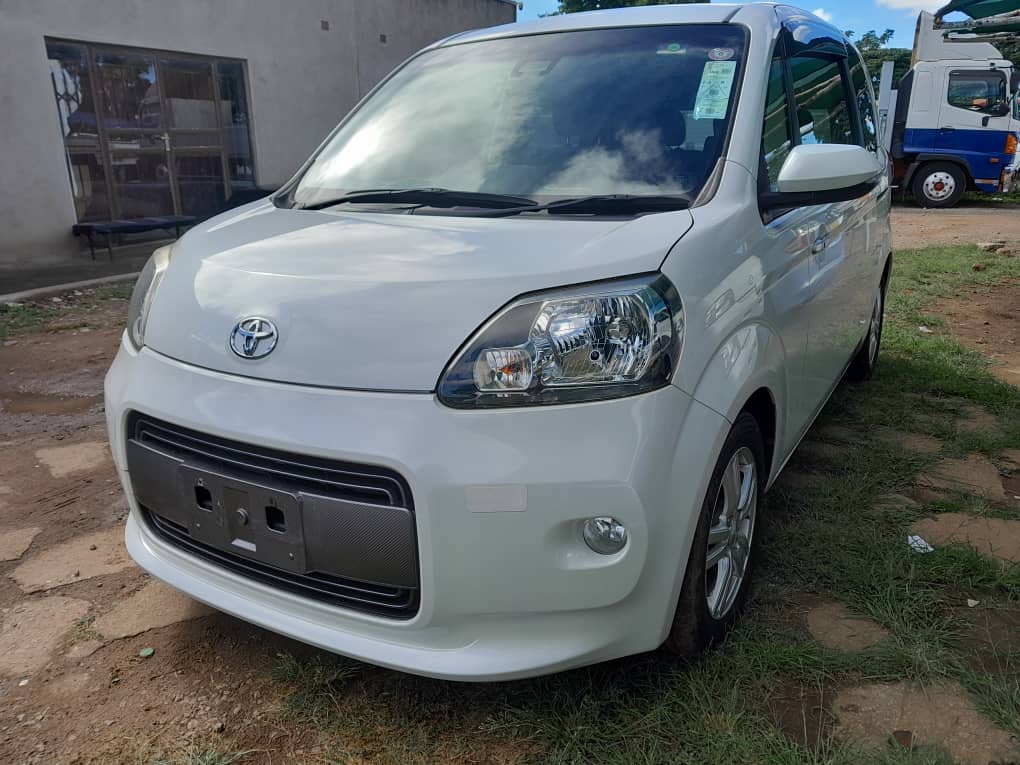 2016 Toyota Pote thumbnail 5 - Car World