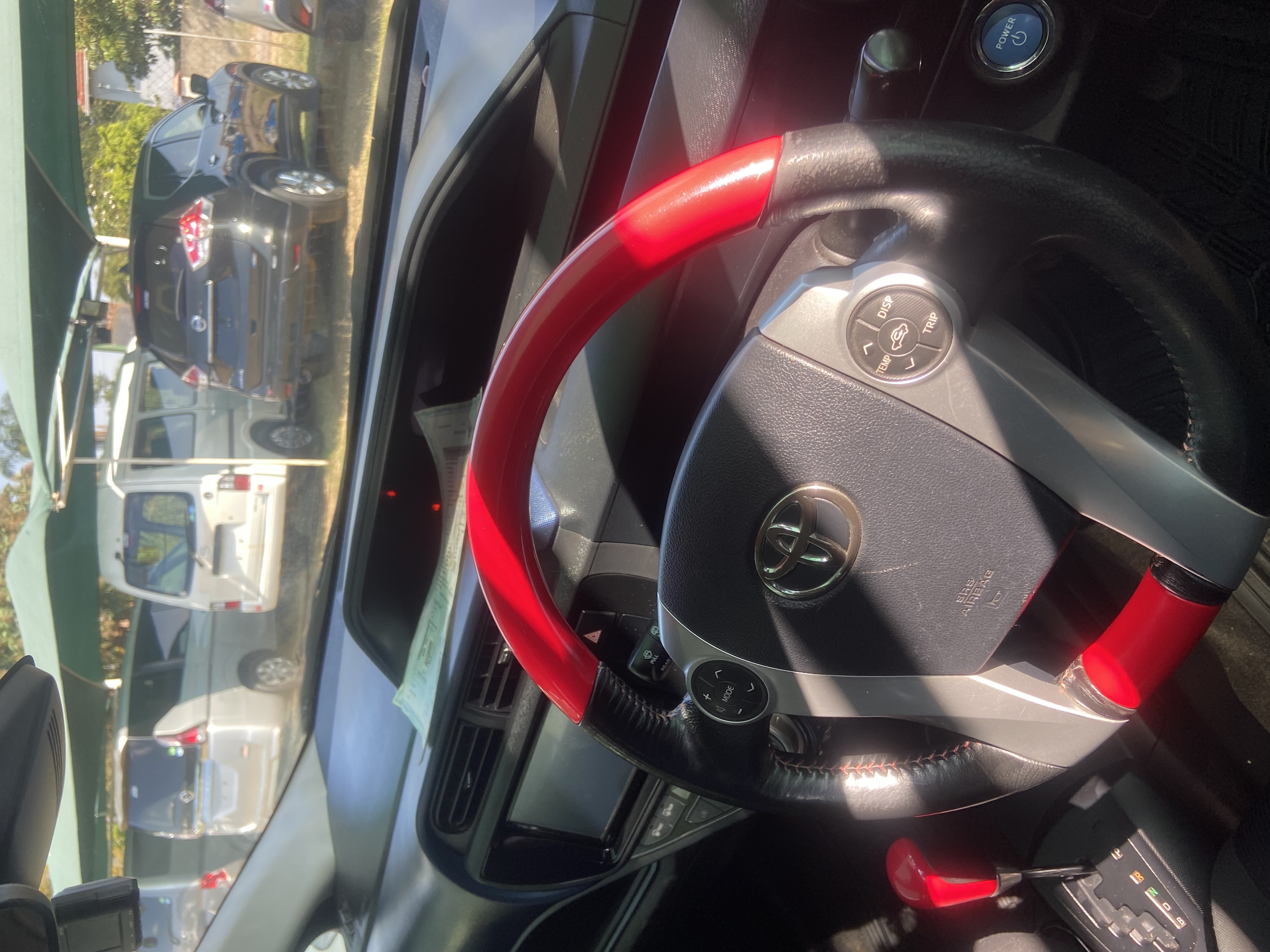 2016 Toyota  Aqua thumbnail 4 - Car World