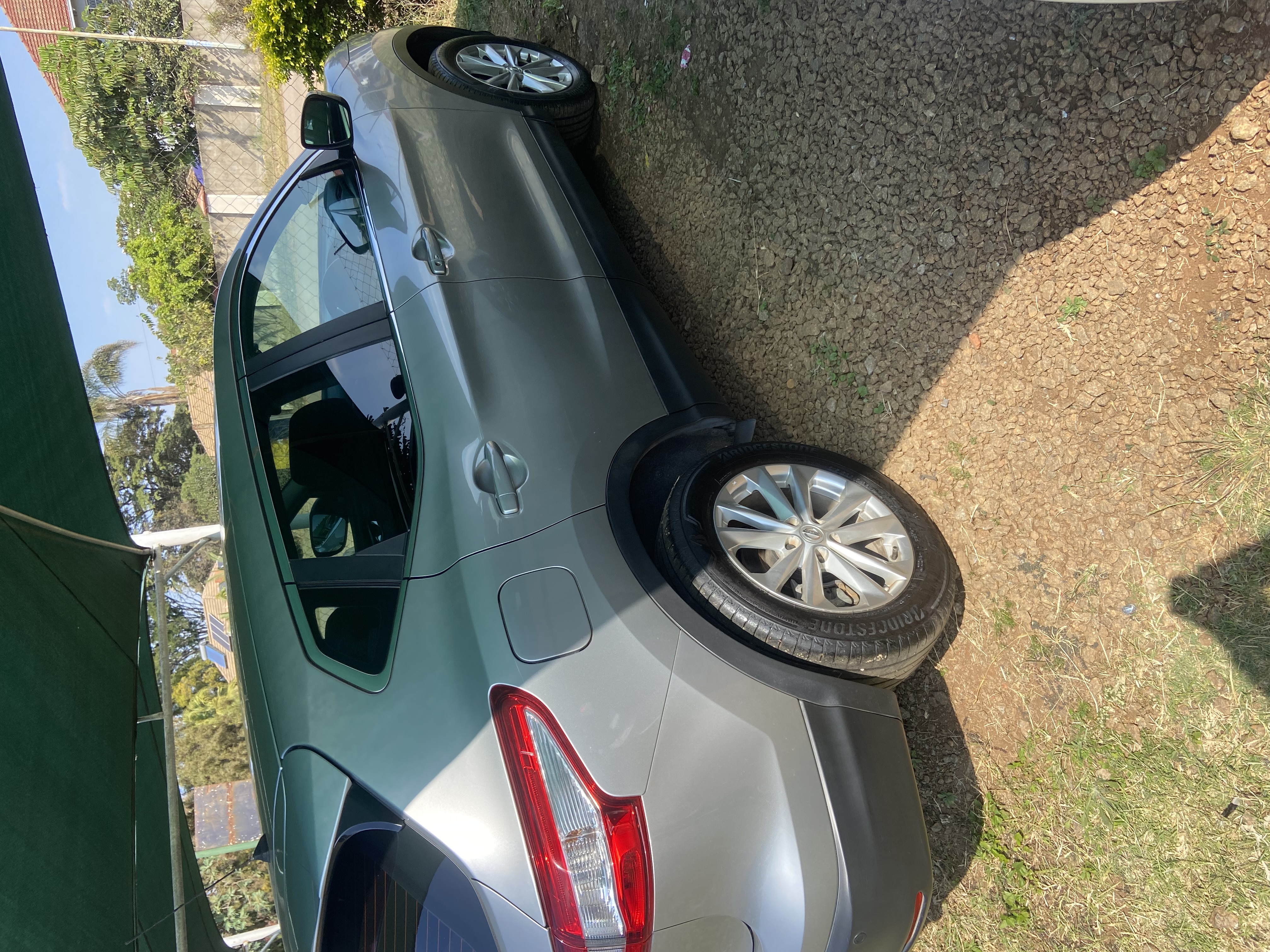 2016 Nissan  Qashqai  thumbnail 2 - Car World